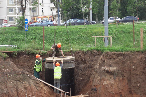 строительство канализационного колодца