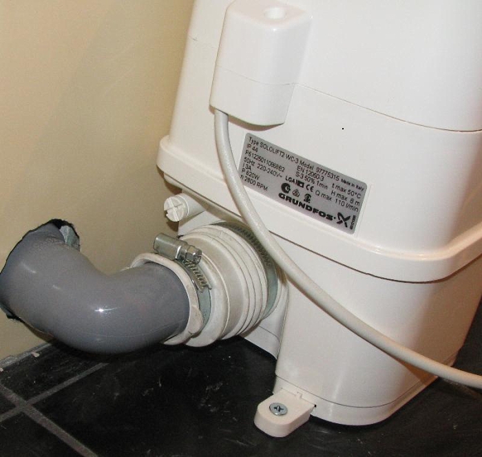 Принудительную канализацию можно подключить как к унитазу, так и к раковине, стиральной машине и т.д.